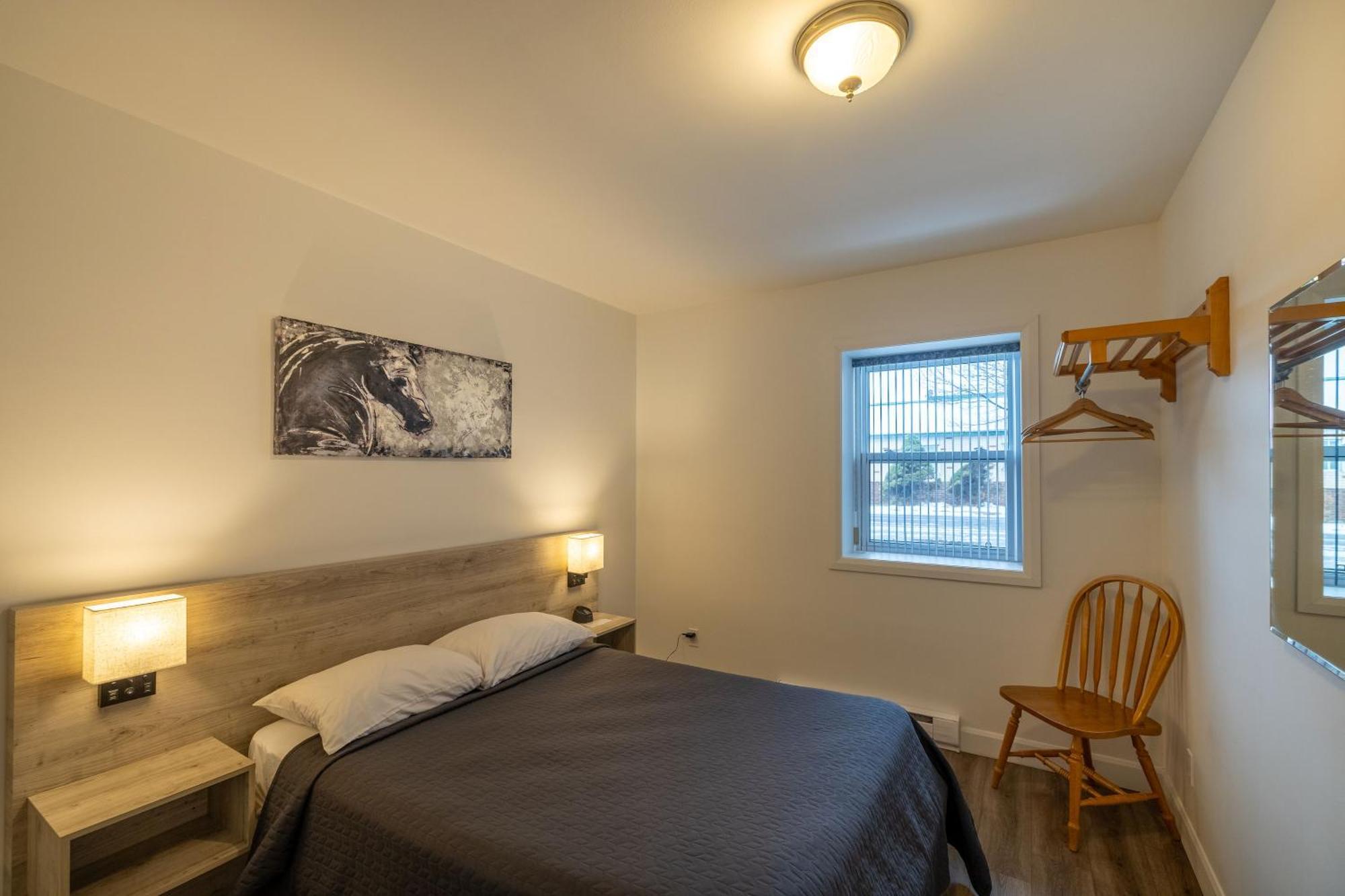 Motel Et Condo Chez Charley Сент-Анн-де-Бопре Экстерьер фото